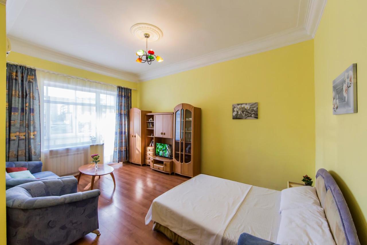 однокімнатні на майдані, дистанційне заселення 24х7 Apartment